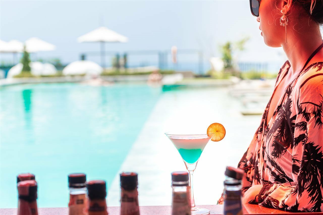 The Galleri By Katathani (Adults Only) Phuket Екстериор снимка